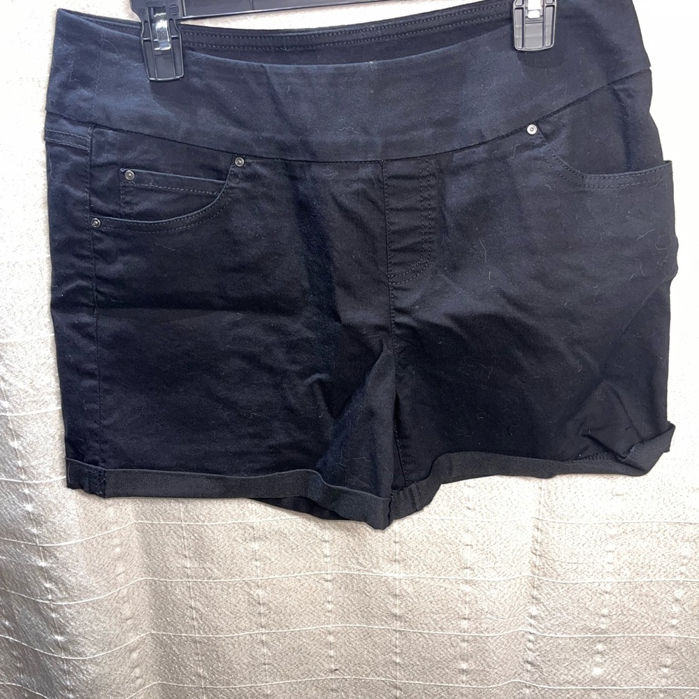 Time and Tru Women's Black Jean Shorts